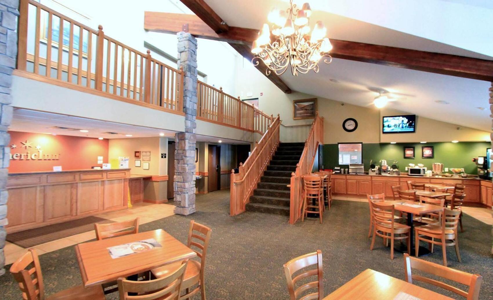 Americinn By Wyndham Cedar Rapids Airport Екстериор снимка