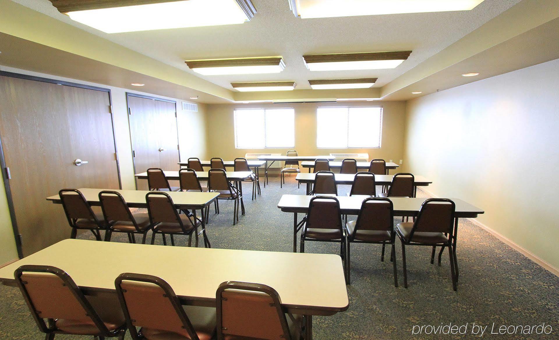 Americinn By Wyndham Cedar Rapids Airport Екстериор снимка