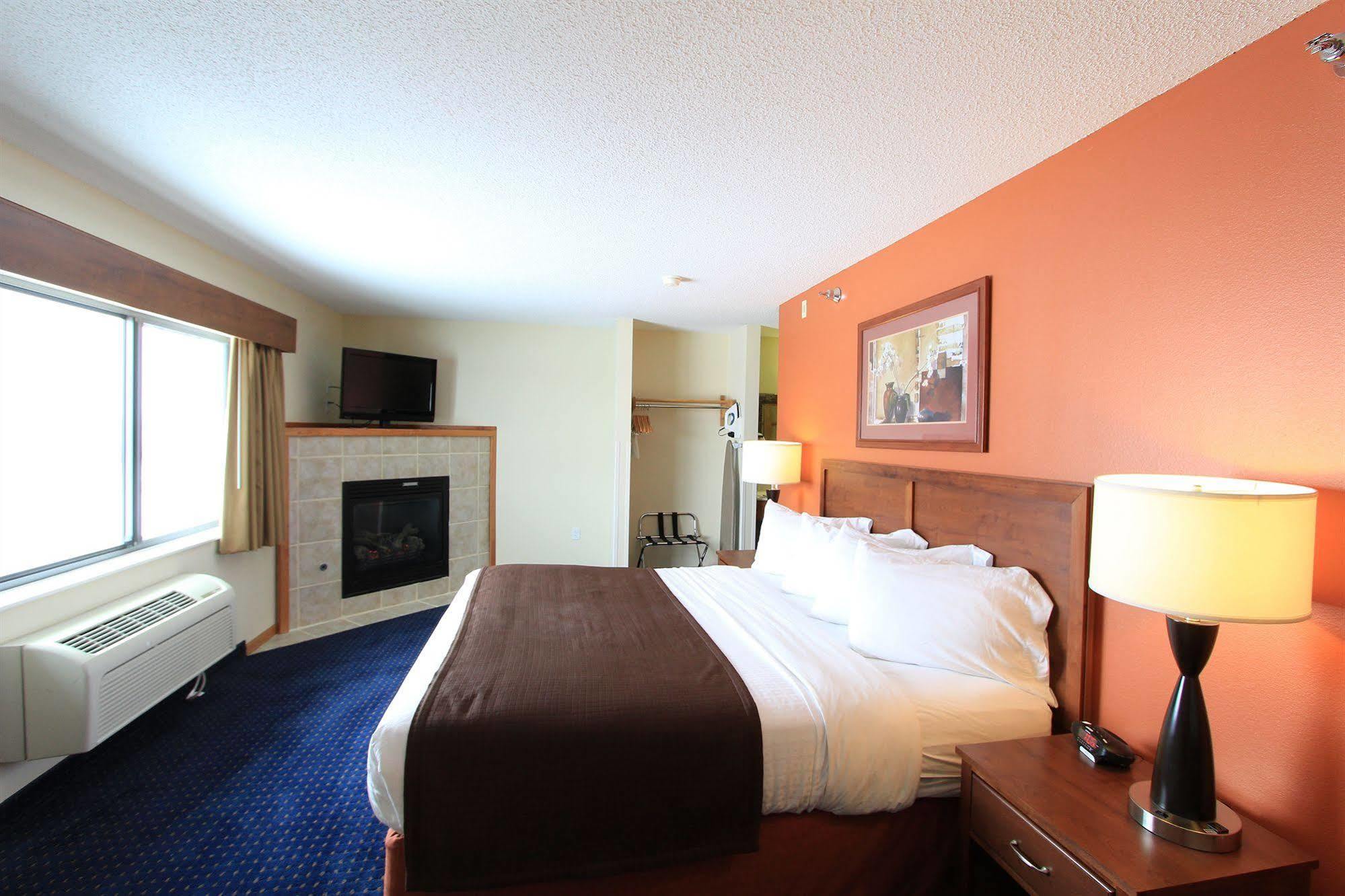 Americinn By Wyndham Cedar Rapids Airport Екстериор снимка