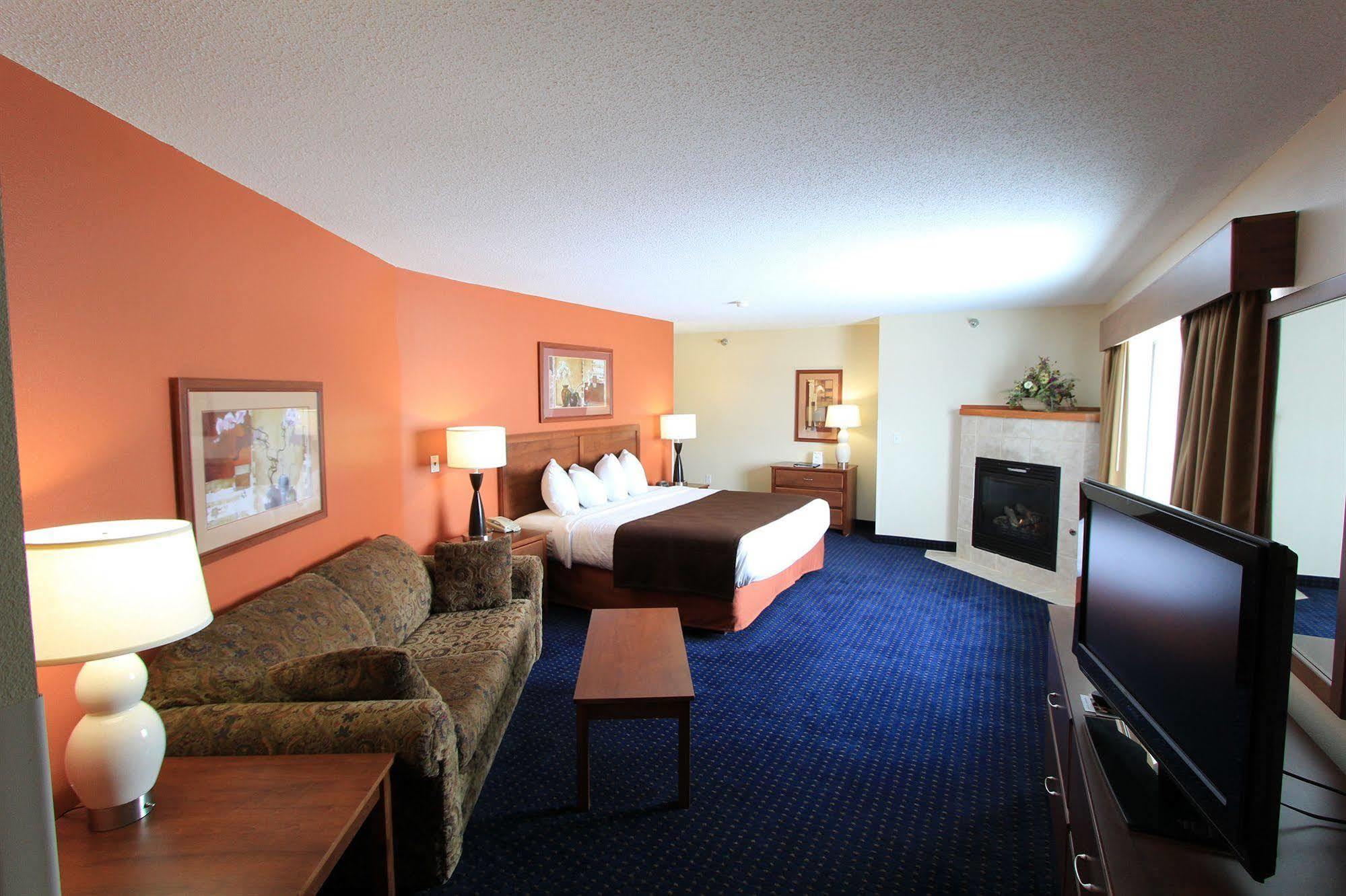 Americinn By Wyndham Cedar Rapids Airport Екстериор снимка