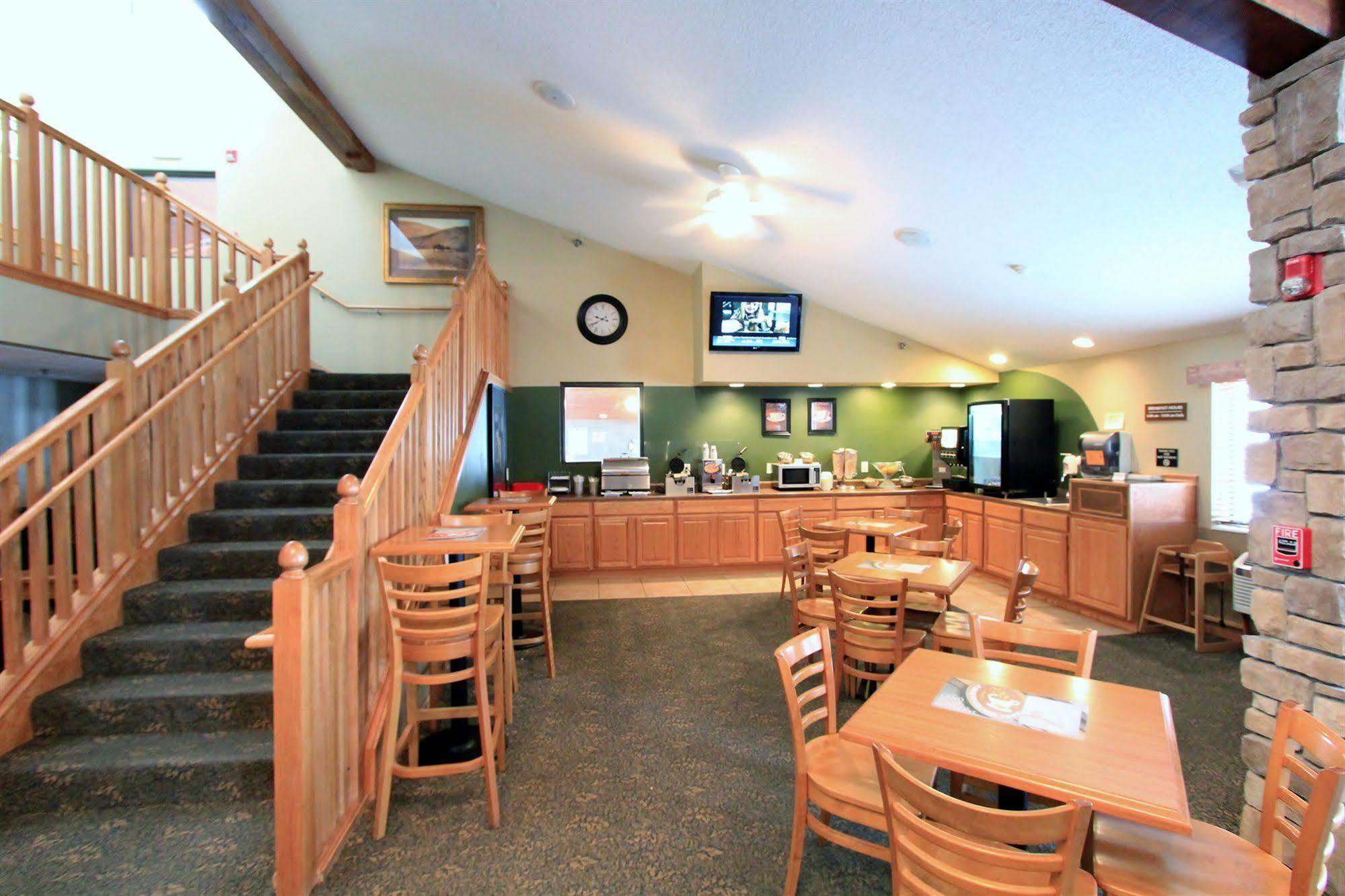 Americinn By Wyndham Cedar Rapids Airport Екстериор снимка