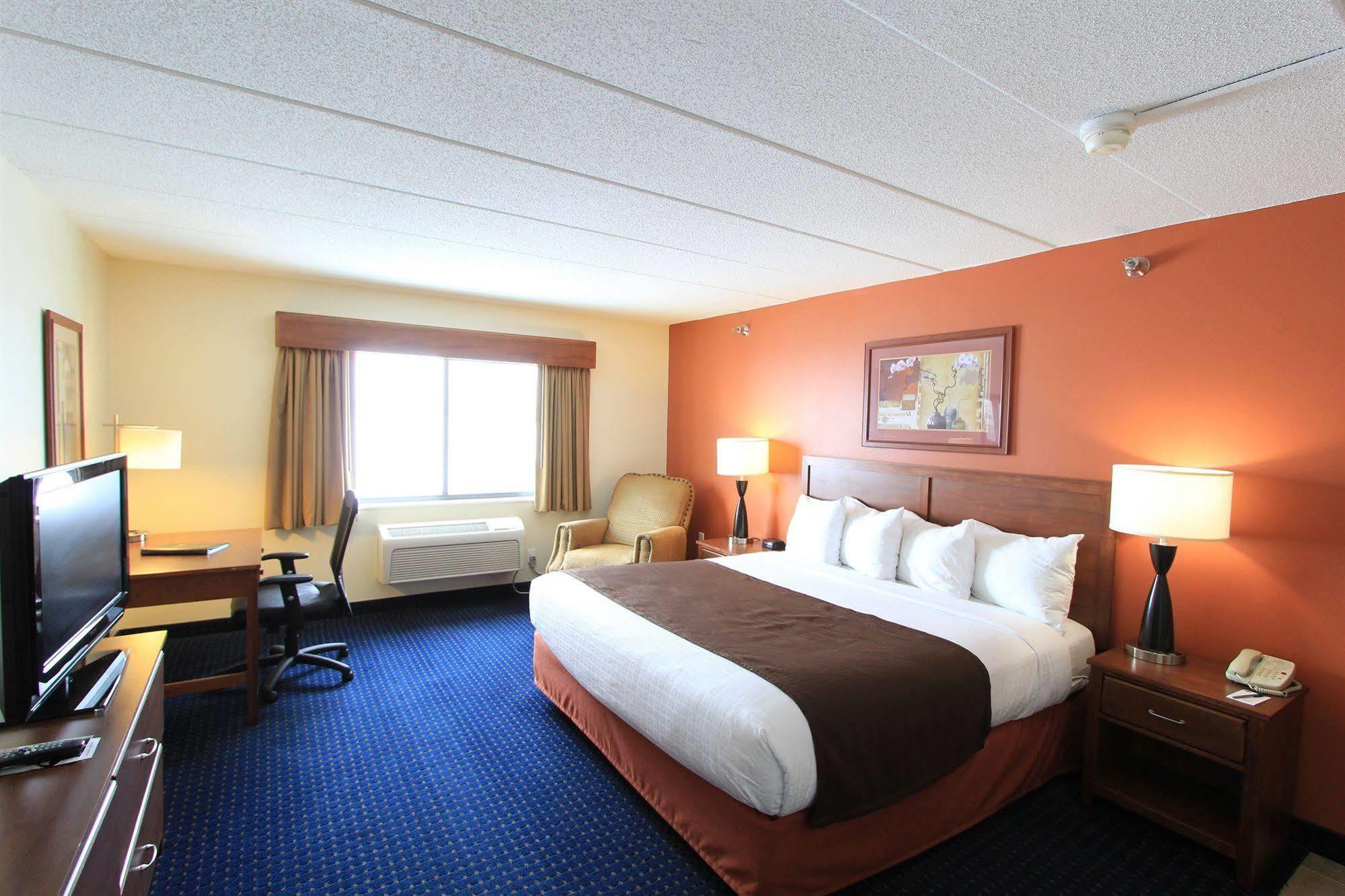 Americinn By Wyndham Cedar Rapids Airport Екстериор снимка